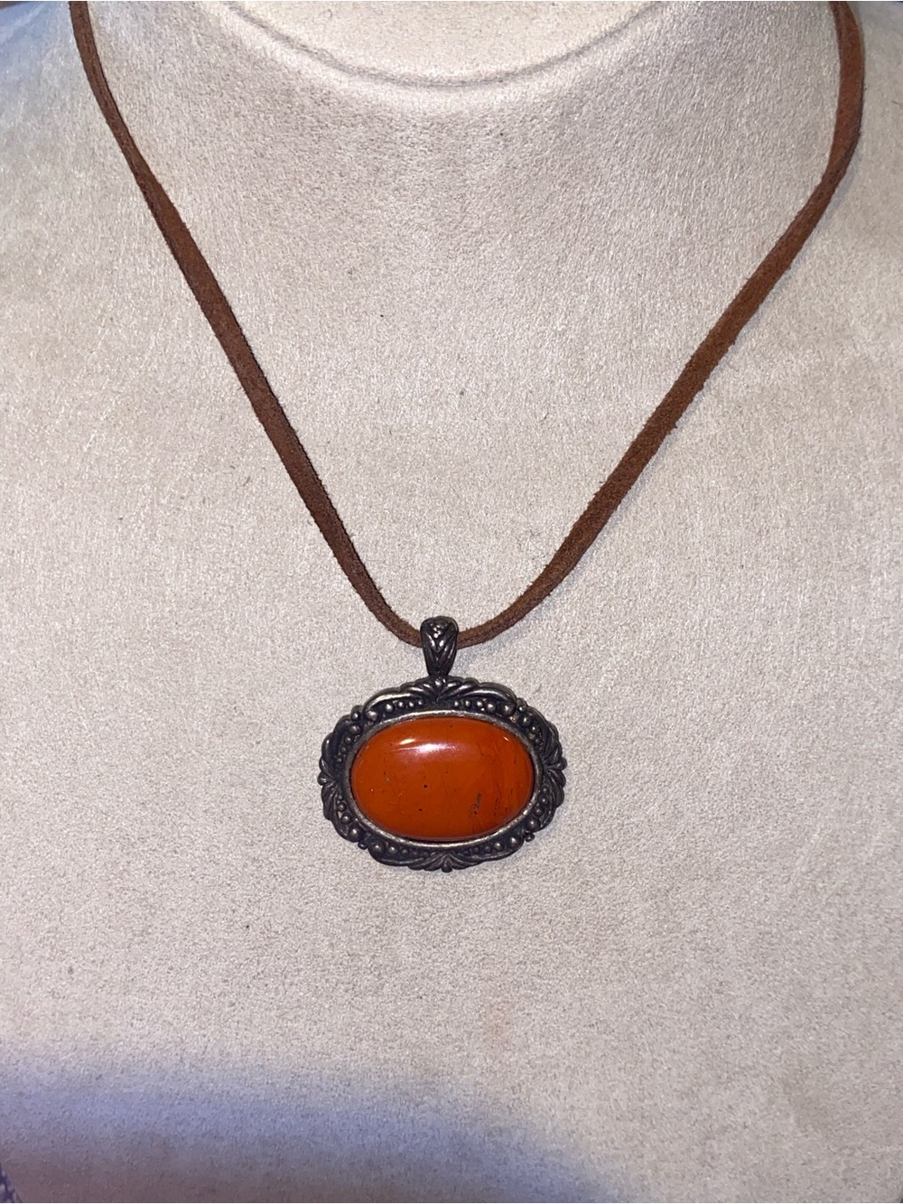 Stone Pendant Necklace - Classic Boho Style